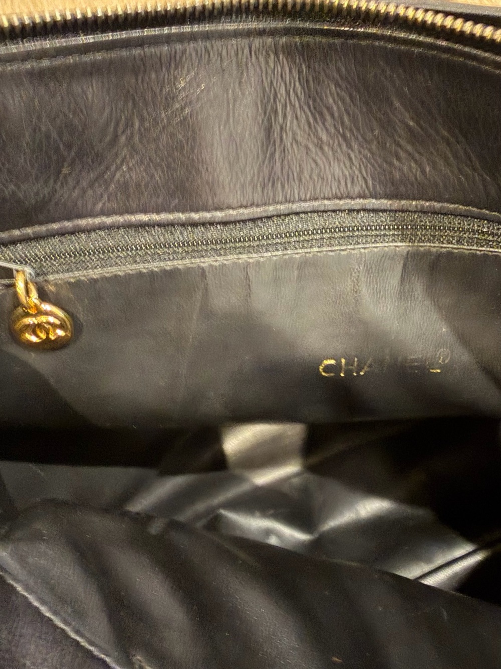 CHANEL Black Quilted Leather Shoulder Bag with Gold CC Hardware - Picture 8 of 12
